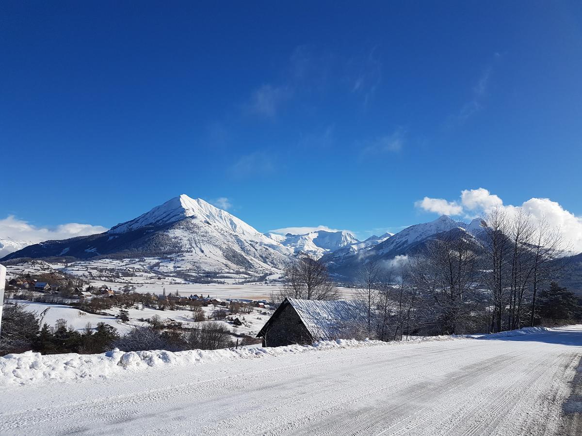 Les Hauts Des Auches Ансел Екстериор снимка